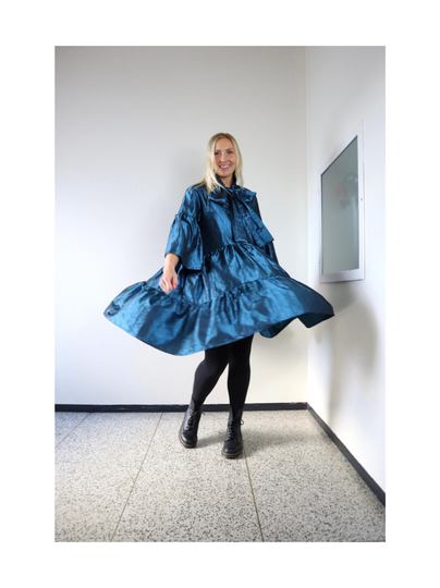 Lush- mekko rusettikauluksalla, valtameren sininen