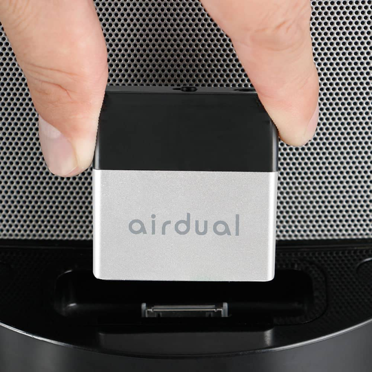 AirDual 100 bluetooth-audioyksikkö 30 pin iPod liitäntään