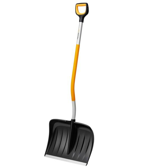 Fiskars SnowXpert Lumentyönnin ergonominen