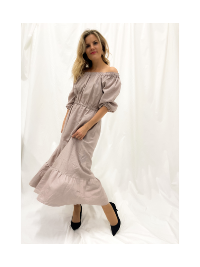Off shoulder ruffle dress linen, nude pink
